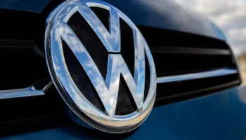 Volkswagen ndërron kurs, prodhim raketash në vend të makinave