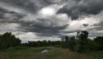 Vranësira dhe reshje shiu, java nis me mot të paqëndrueshëm, në mbrëmje ndryshon situata