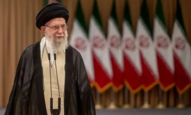 Vrasja e Khameneit/ Ceremonia mortore nis sot në Teheran, Izraeli kërcënon sërish: Çdo pasardhës…