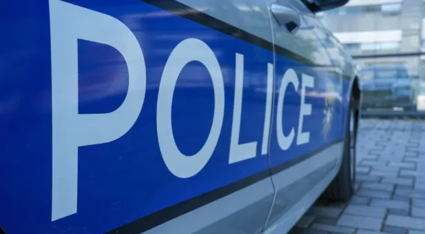 Vrau klientin në lokal, vetëdorëzohet autori