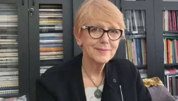 Vuçiç po blen paqen me Europën dhe SHBA për të qëndruar në pushtet, përmes Kosovës