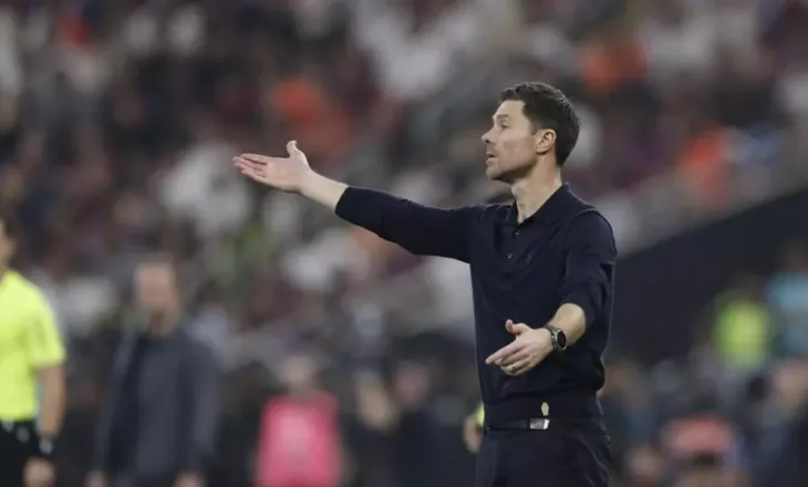 Xabi Alonso te Liverpool, agjenti i trajnerit përgënjeshtron zërat