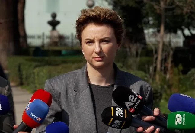 Xhixho: Mësuesit e prekur janë penalizuar me ulje page nga 2 000 deri në 6 000 lekë të reja në muaj, për rreth 20 muaj