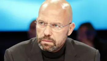 Ylli Manjani: Deputetët nxitës të dhunës, duhet të mbajnë përgjegjësi penale