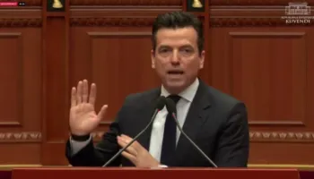 “Zaptoi foltoren e Parlamentit”, PS kërkon përjashtimin me 20 ditë të Agron Shehajt