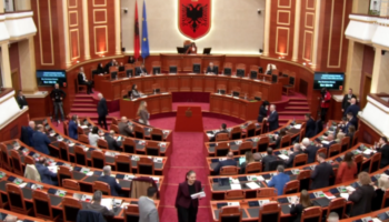 Zbardhet drafti i PS-së/ Kërkohet shtimi i komisioneve në Kuvend dhe ulja e minutazhit të ministrave dhe deputetëve