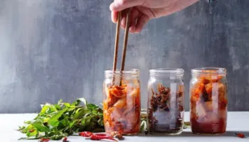 Zbulim i ri: Ky ushqim mund të ndihmojë në largimin e mikroplastikës nga trupi