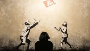 Zbulohet identiteti i artistit të famshëm Banksy