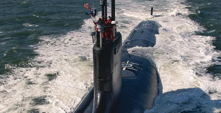 Zbulohet kush goditi anijen iraniane, mbi 140 të humbur