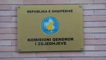 Zero aktivitet në një vit zgjedhor! Dhjetëra parti pa asnjë shpenzim të deklaruar në KQZ për 2025