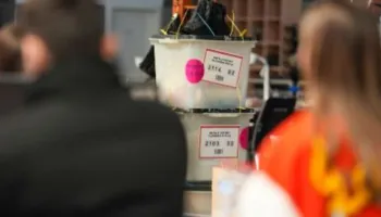 Zgjedhjet në Kosovë/ Merren nën akuzë 4 persona të dyshuar për manipulim të votave në Ferizaj, falsifikuan rezultatin!