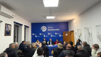 Zgjedhjet për kreun e ri të degës së PD në Shkodër, tensione dhe përplasje fizike mes anëtarëve pas konfirmimit të kandidatëve