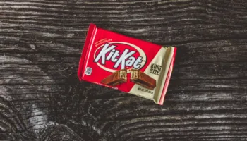 Zhduket kamioni me 12 tonë çokollata KitKat, rrezikohen furnizimet në prag të Pashkëve