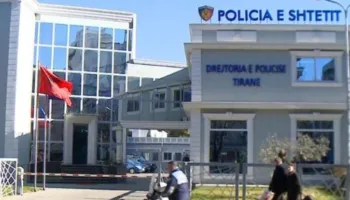 Zhduket pa gjurmë 13-vjeçari në Tiranë, familjarët ngrenë alarmin, kërkojnë ndihmë për gjetjen e tij (Foto)