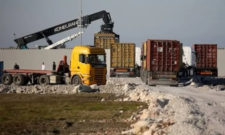 Zhvendosen mbetjet e rrezikshme të Kurum