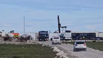 Zhvendosen mbetjet toksike në Durrës pas ankesave të banorëve, 102 kontejnerët me mbetje dërgohen në një zonë tjetër