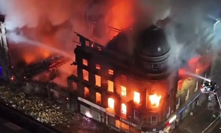 Zjarr i madh në Stacionin Qendror të Glasgout, shembet pjesërisht ndërtesa, anulohet transporti hekurudhor