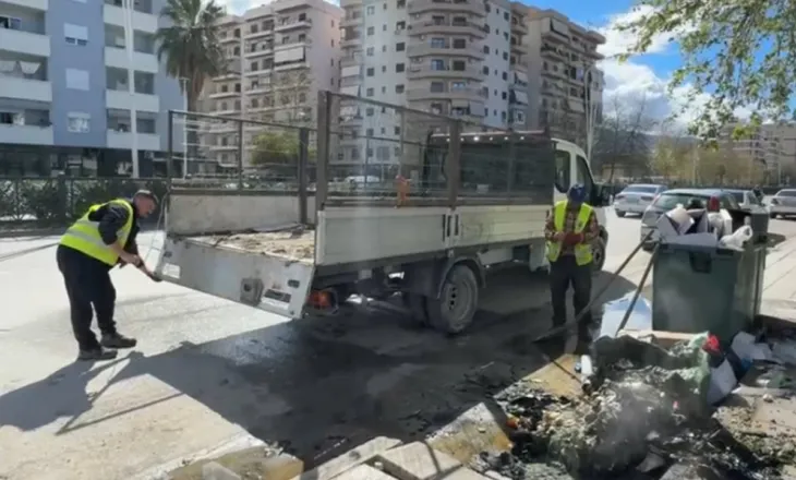 Zjarr kontenierëve të mbeturinave në mes të Vlorës, autoritetet kërkojnë marrjen e masave