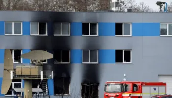 Zjarri në kompaninë çeke të armëve të lidhur me Ukrainën hetohet si sulm terrosit