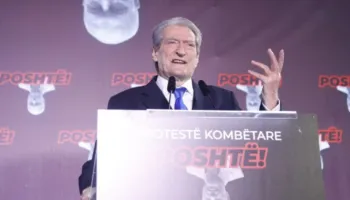 Zjarri ne vilën e Enver Hoxhës/ Berisha mesazhe Ramës: Vendi po hyn në fazë kritike