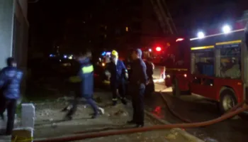 Zjarri përfshiu katin e parë të banesës, ndërron jetë i moshuari në Tiranë