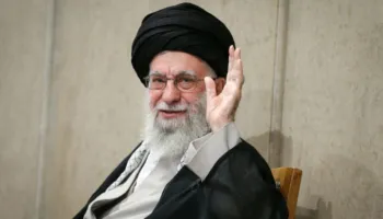 ZYRTARE / Irani konfirmon vrasjen e Ajatollahut Ali Khamenei, shpall 40 ditë zie