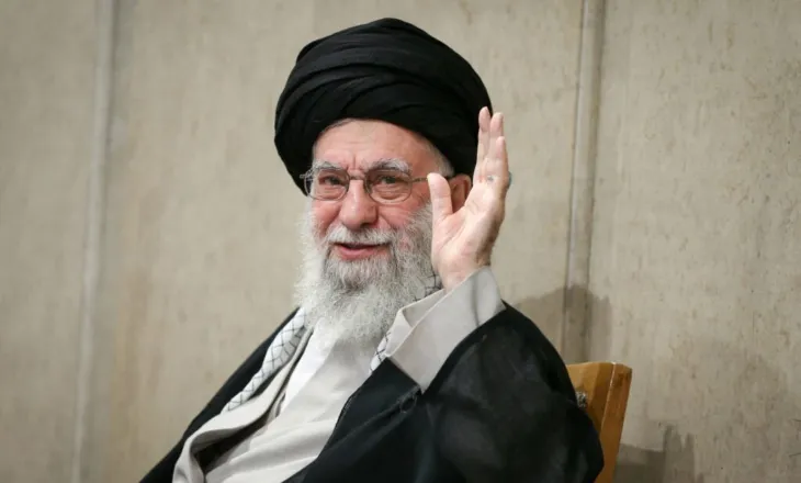 ZYRTARE / Irani konfirmon vrasjen e Ajatollahut Ali Khamenei, shpall 40 ditë zie