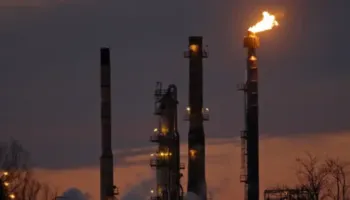 A do të sjellë BE-ja një taksë të papritur për kompanitë e naftës?