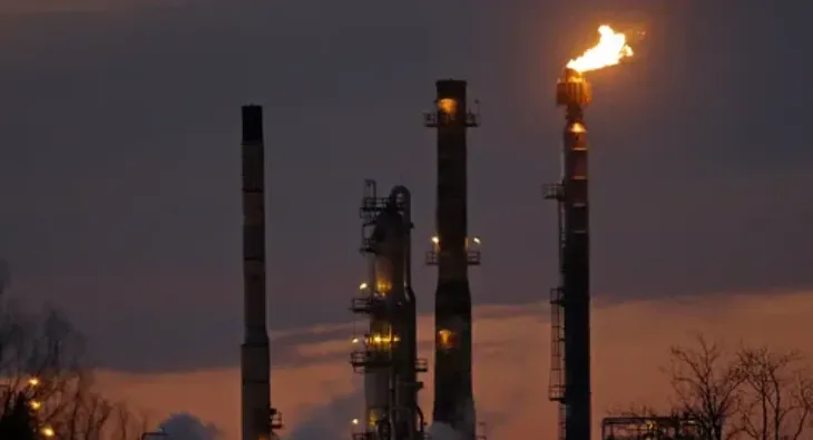 A do të sjellë BE-ja një taksë të papritur për kompanitë e naftës?