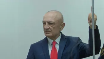 A ka probleme me trajtimin? Meta: Jam përballur me izolim ekstrem