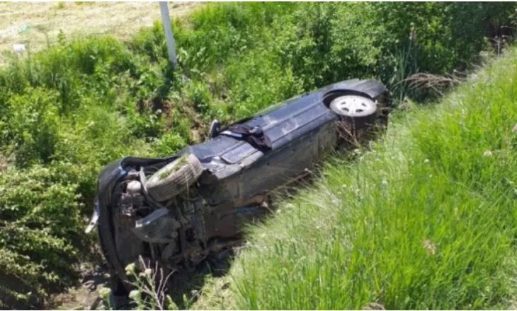 Aksident i frikshëm te Ura e Dajlanit, 24-vjeçarja përfundon në kanal