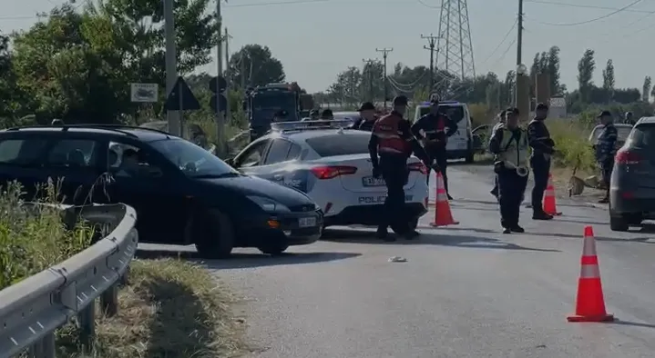 Aksident tragjik në aksin Fier-Seman, humb jetën 65-vjeçari