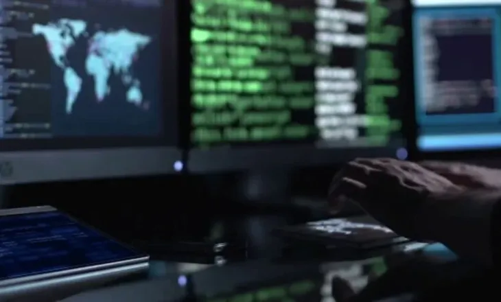 Alarm për mashtrimet me SMS/ Sulme “phishing” në Shqipëri, qytetarët mashtrohen me mesazhe false