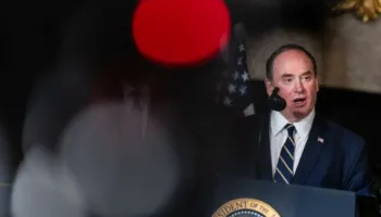 “Anashkalonte” Hegseth! Si lidhja e ngushtë me Trump i kushtoi postin John Phelan