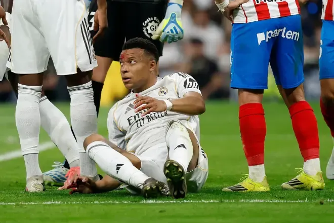 Arbeloa kapet me arbitrimin: Ishte penallti ndaj Mbappe, këtu në tokë dhe në Hënë…