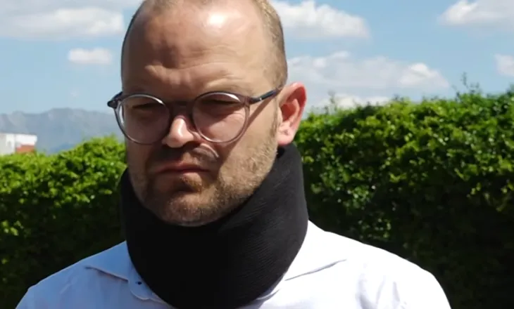 Aulon Kalaja pasi doli nga spitali: Më goditën 4 policë, do bëj dy kallëzime