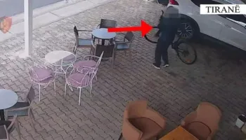 Autor i 4 vjedhjeve të tjera në Tiranë, kamerat nxjerrin zbuluar 26-vjeçarin duke vjedhur biçikletën