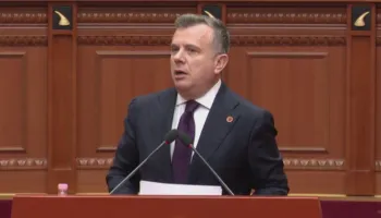 Balla i drejtohet opozitës: Mos u mërzisni që nismat ligjore i votojmë kundër