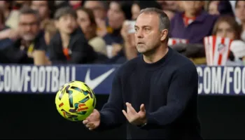 Barcelona/ Hansi Flick, titull kampion dhe rinovim i kontratës