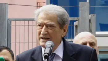 Berisha paraqitet në SPAK dhe ‘nuk i ndahet’ Dumanit: Po hidhte valle me Irenën!