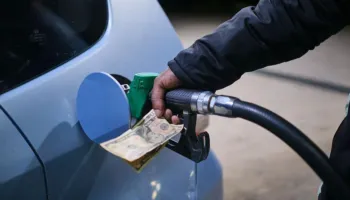 Bordi i Transparencës ndryshon sërish çmimin e naftës, ja sa do të shitet