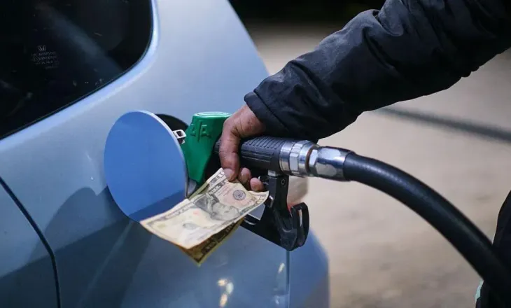 Bordi i Transparencës ndryshon sërish çmimin e naftës, ja sa do të shitet