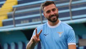 Cardinale miraton idetë e Allegrit, Tare nis nga puna për transferimin e mbrojtësit të Lazios