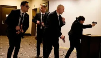 CBS News: Mësuesi i maskuar si i ftuar, planifikoi vrasjen e Trump dhe zyrtarëve të tij