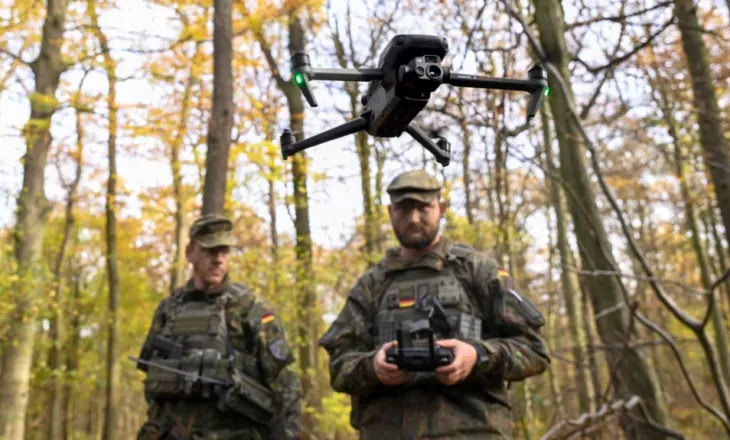 Çekia kërkon shpjegim nga Rusia pasi Medvedev i kërcënoi fabrikat e dronëve në Evropë