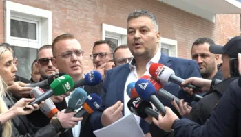 Demokratët e Durrësit i shkojnë Berishës në seli: Duam ballafaqim për akuzat!