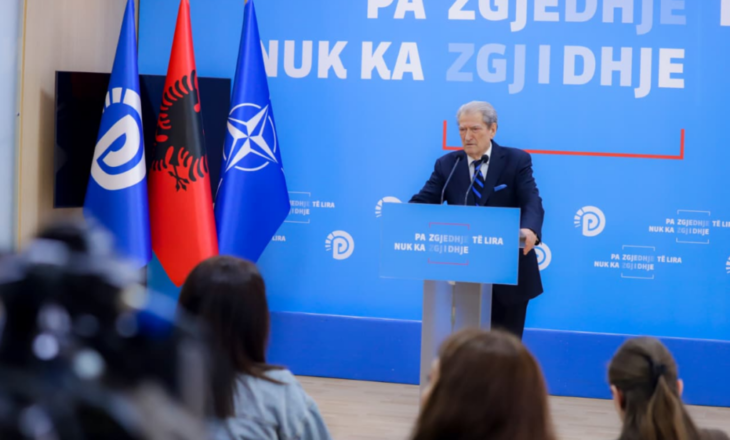 Demokratët e Durrësit kërkuan ballafaqim, Berisha: Mos hajdeni tek unë tani që ju mbaroi kontrata e qirasë!