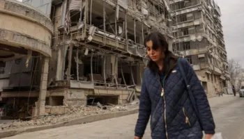 Dëshmia nga Teherani, mes bombave dhe represionit, lufta e iranianëve për mbijetesë dhe solidariteti i heshtur