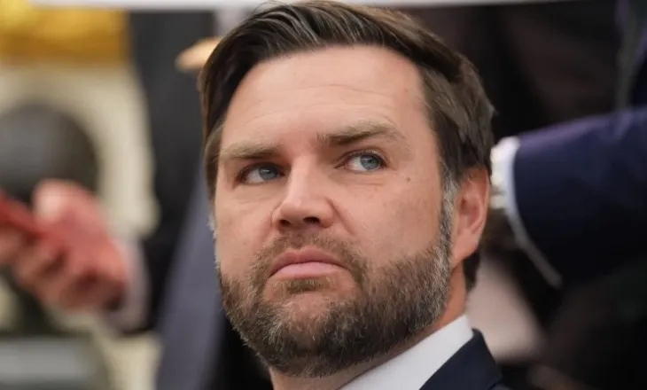 Dështimi i negociatave me Iranin në Pakistan, Vance largohet nga baza Ajrore Ramstein drejt Uashingtonit