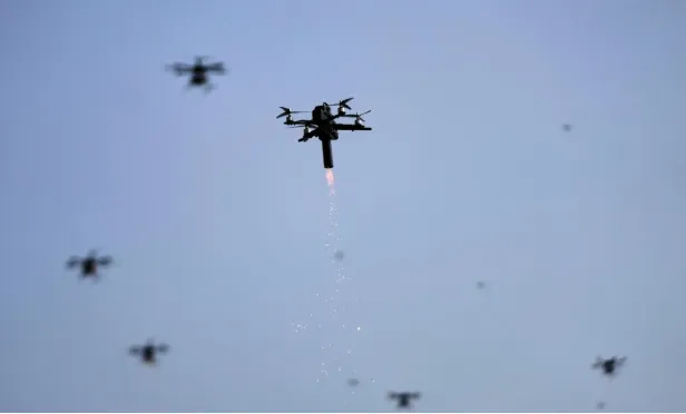 DIA amerikane: Irani ka mijëra raketa dhe dronë “kamikazë” në arsenalin e tij